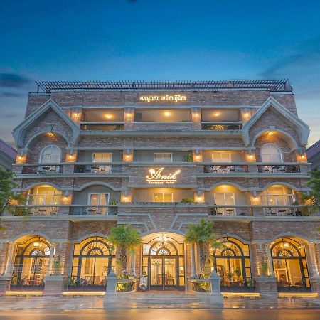 Anik Boutique Hotel Phnom Pen Exterior foto
