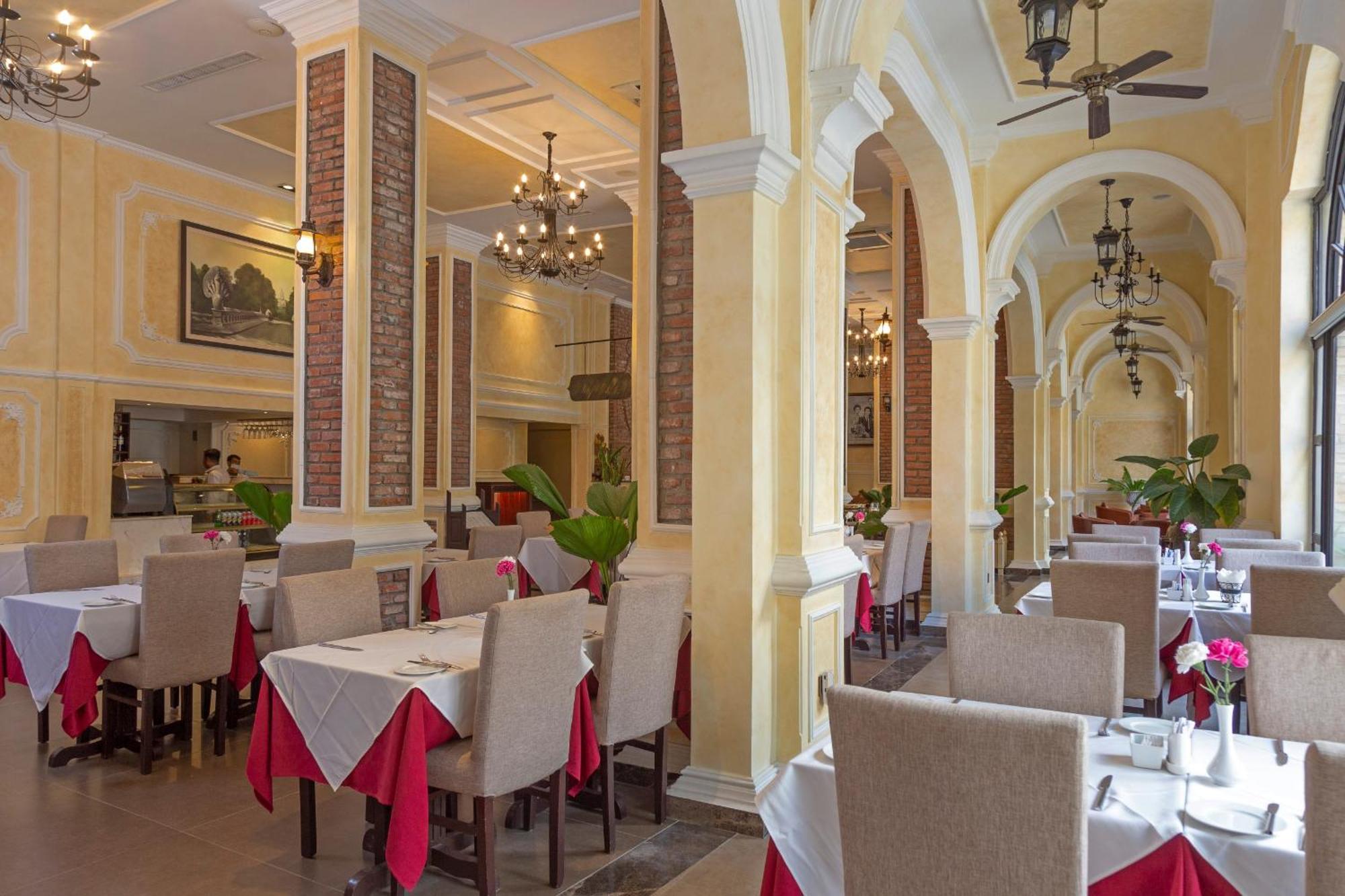 Anik Boutique Hotel Phnom Pen Exterior foto